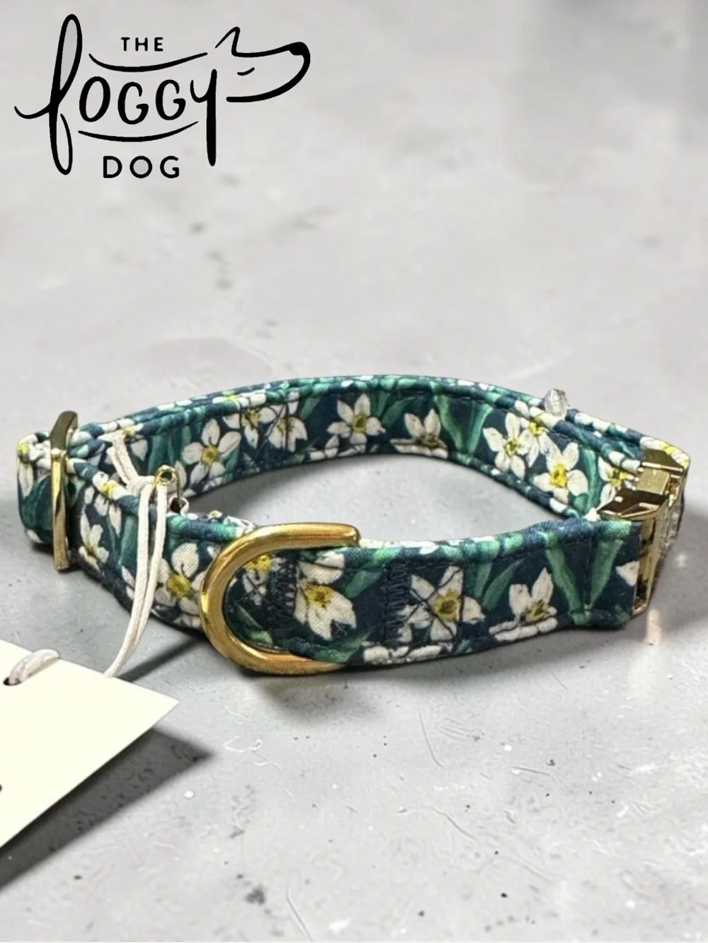 The Foggy Dog Floral Dog Collar